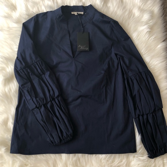 JANE & DELANCEY Tops - NWT ruffled sleeve navy top